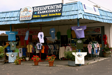 photo of the storefront of Estero Bay Graphics Screenprinting and Embroidery